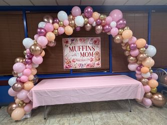 Balloon garlands decor