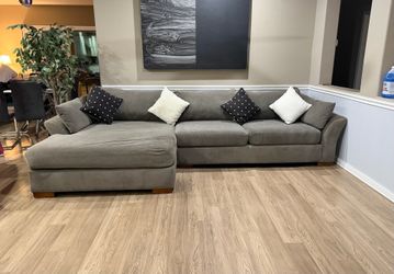 Gray Sectional Couch  -Free Delivery 🚚