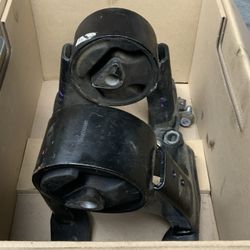 Colorado 2005 (3.5) Engine Mounts