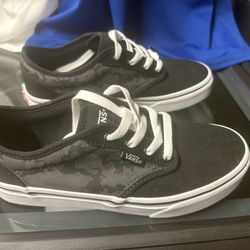 Vans Size 3.5 Kids New Not In Box
