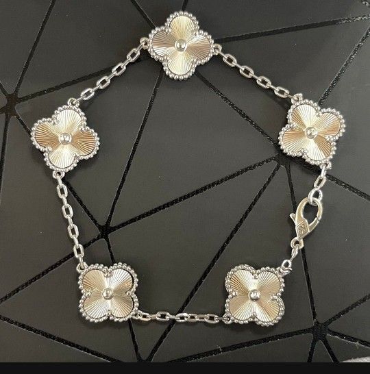 Van/clef Bracelets
