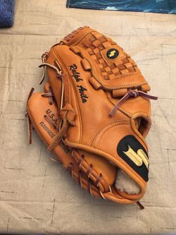 SSK Left handed throw Glove 11 3/4 (already broke-in LIKE NEW)
