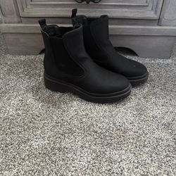 Woman Boots