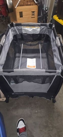 Portable baby crib brand BABYTREND