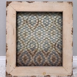 Handmade Chicken Wire Jewelry Display Photo Memo Board