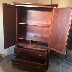 Dresser (Large, Brown)
