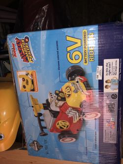 Boys Mickey 6v ride on