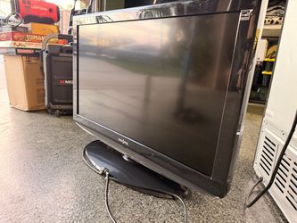 Free 32in Flat Screen TV