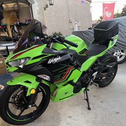 2023 Ninja 400