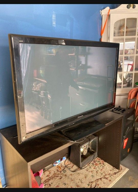 60" Panasonic TELEVISION