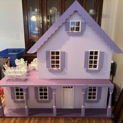 Antique Doll House 