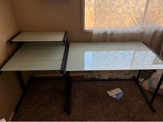 Free desk