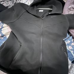 Nike Tech New Version 