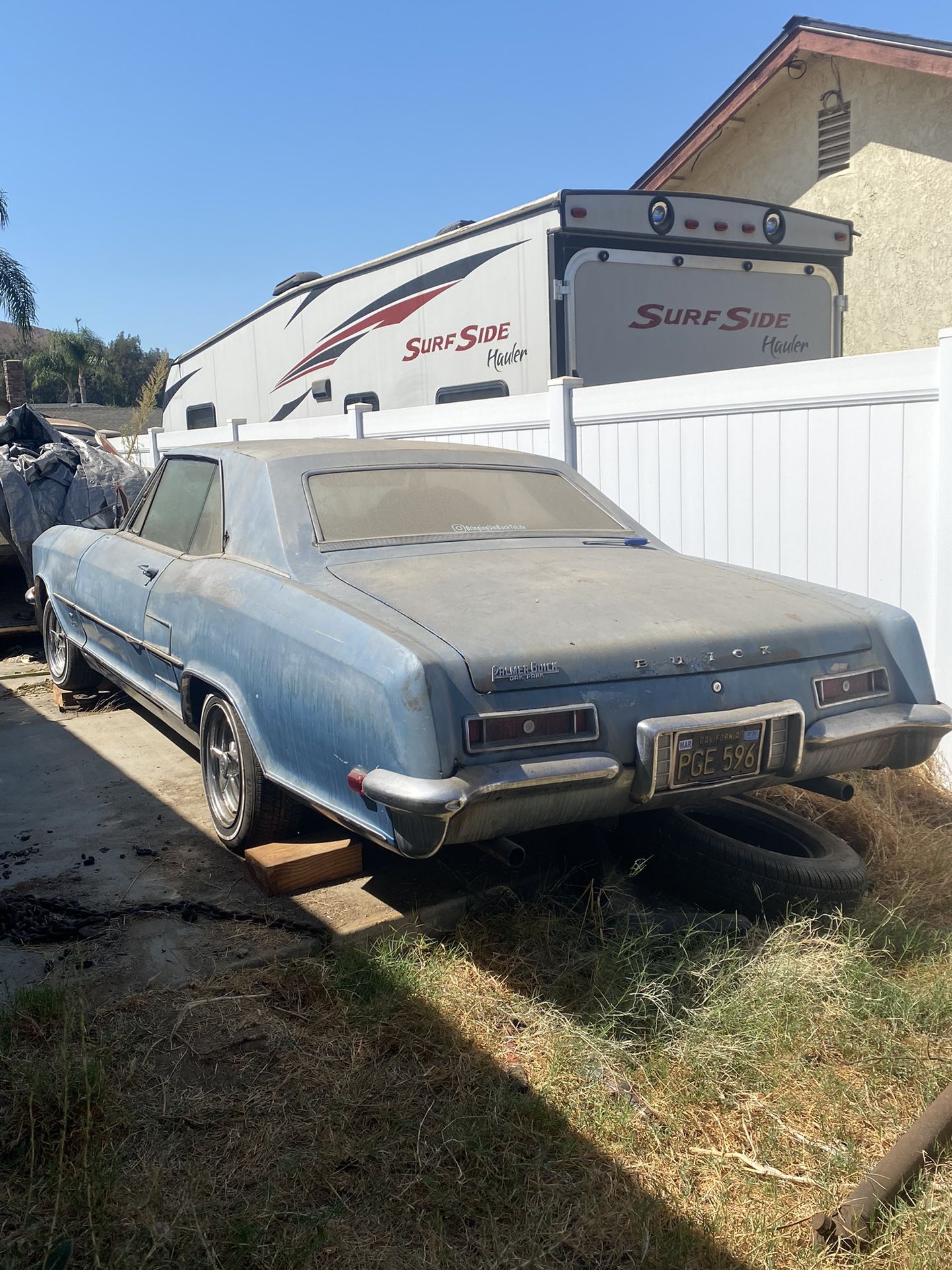 Hat 1963 Riviera