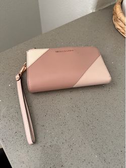 Michael Kors Wristlet Wallet