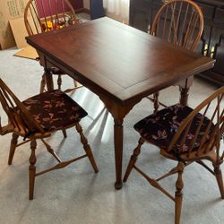 Wood Dining Table +4 Chairs 