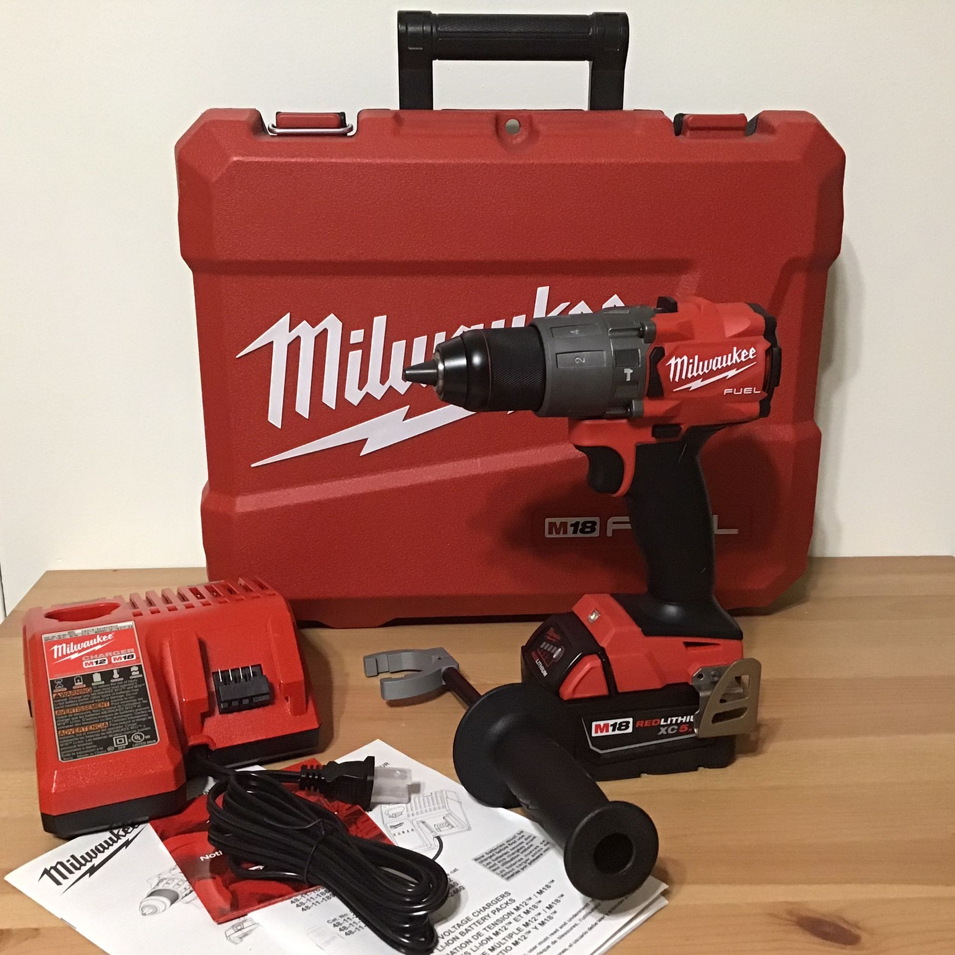 Milwaukee Hammer/Drill w/ charger and battery 5 Amp in the case J77AD1844 $125