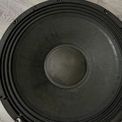 Qsc subwoofer  kw181 replace