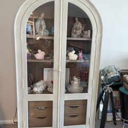 8' Tall Curio Cabinet 