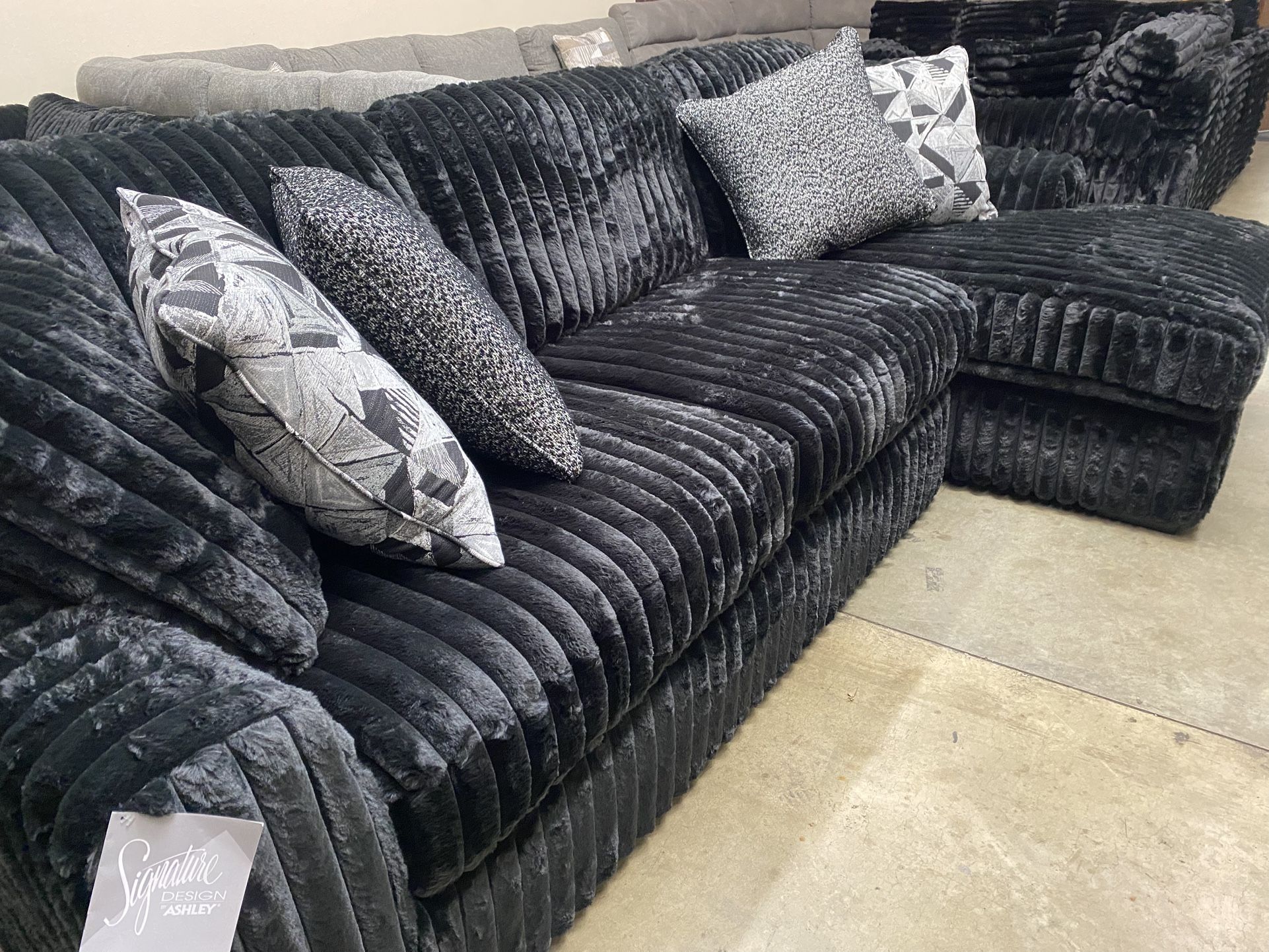 Black Onyx Plush Corduroy 2pc Sectional with Chaise 120x65 includes six accent pillow pick up can deliver