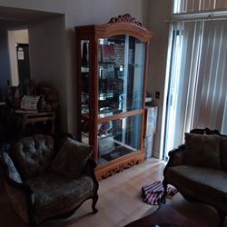 China Hutch In Excellent Condition 