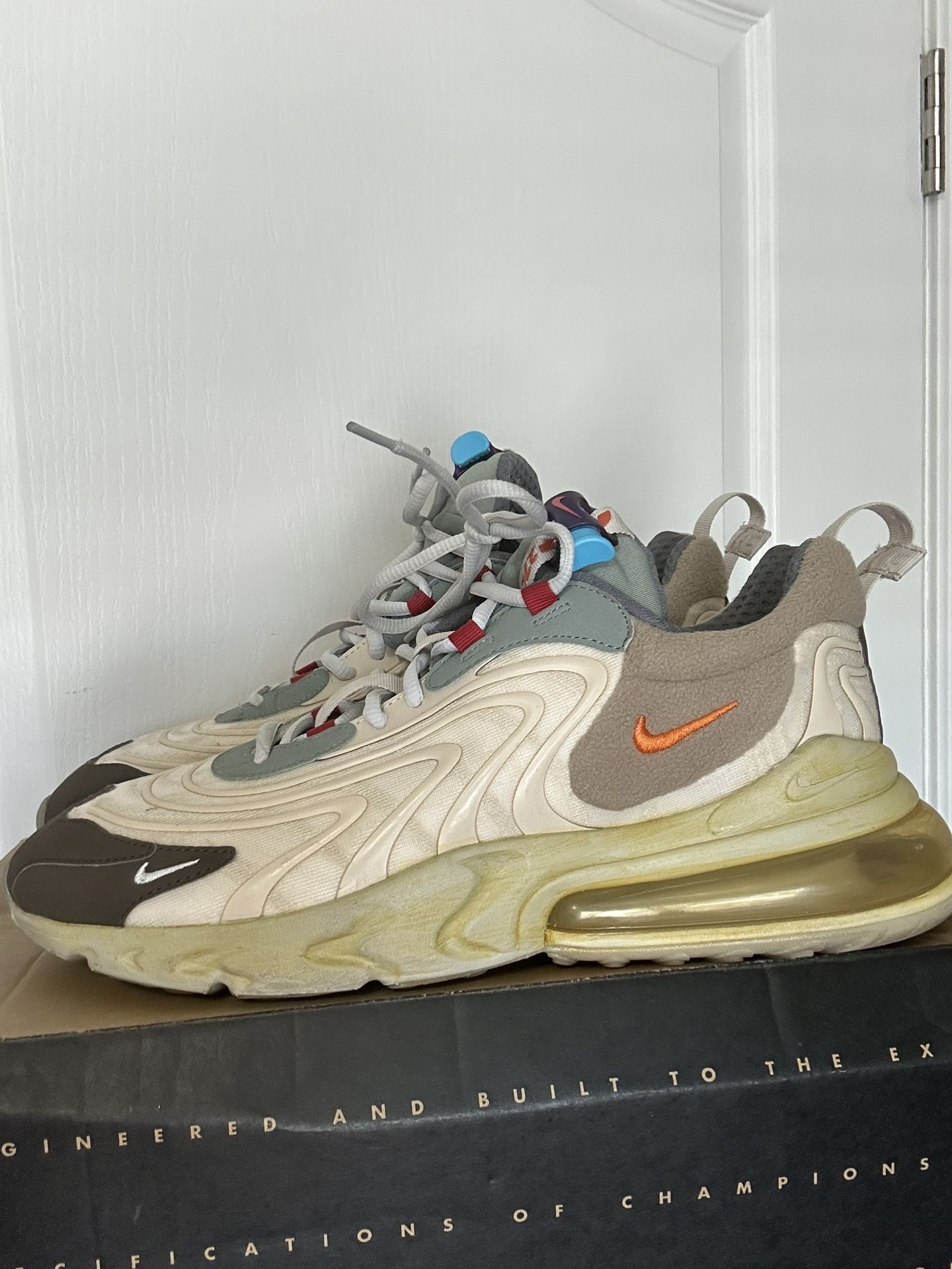 Travis Scott Nike Air Max 270 React 270
