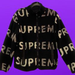 Supreme  Reversible Fleece Logo Jacket In Black