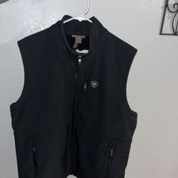 ARIAT MENS VEST