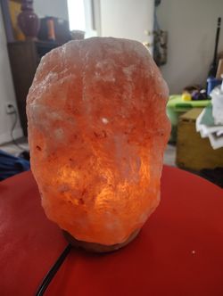 Beautiful Himalayan Salt Lamp