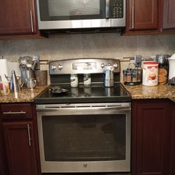 Kitchen Set.  Ge