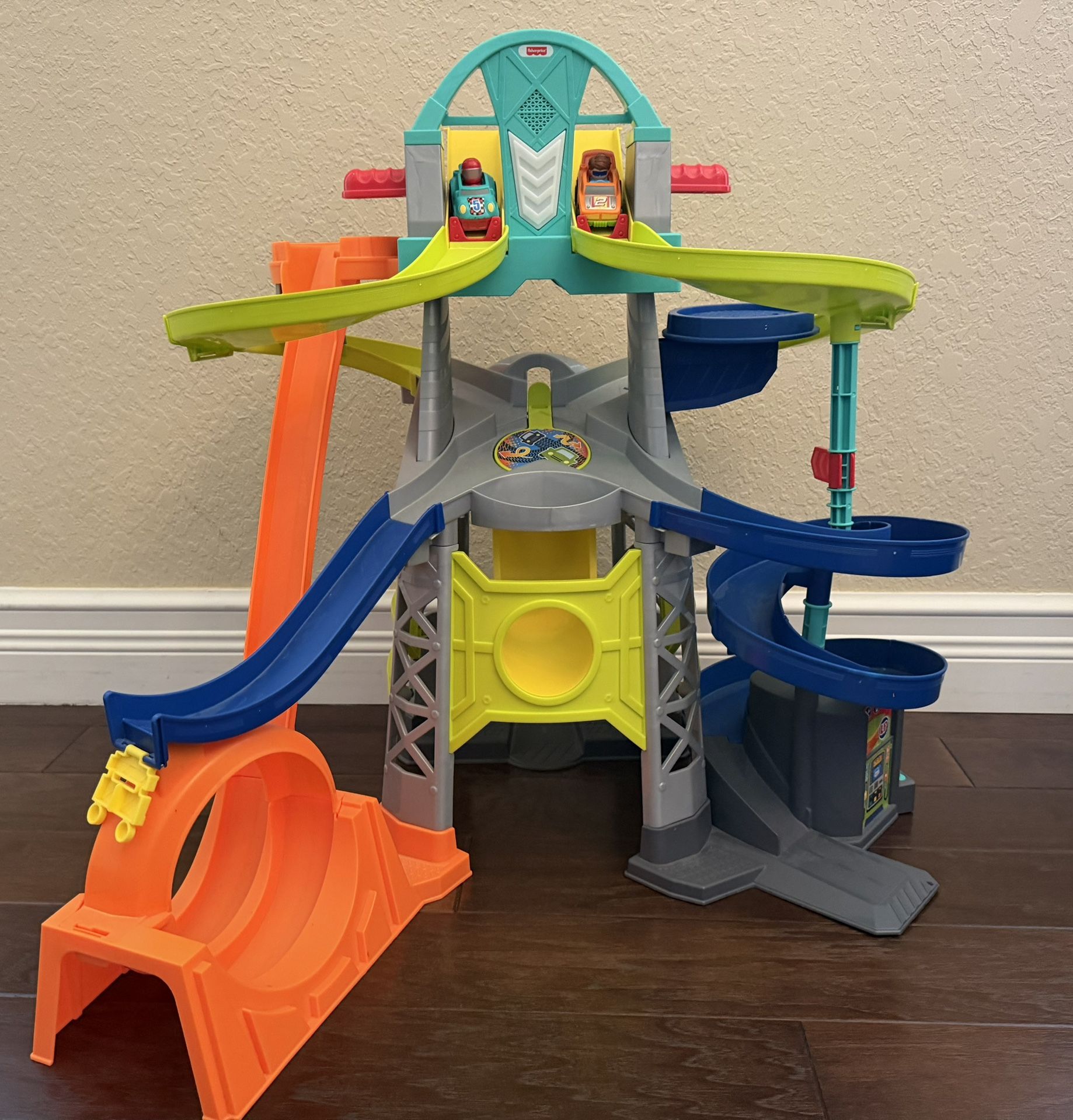 Fisher-Price Little People Toddler Toy Launch & Loop Raceway Race Track with Lights Sounds & 2 Cars