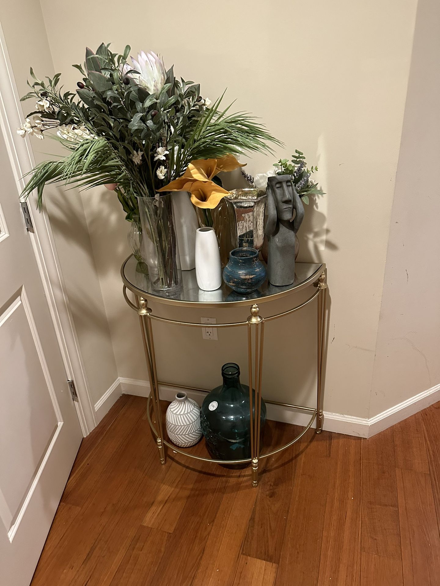 Entry Way Table 