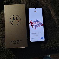 Motorola Razr 2024 OPEN BOX W/Shipping
