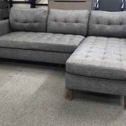 New 86x59 Sectional Couch / Free Delivery 
