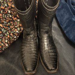 Caiman boots 