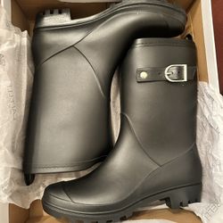 Black, mid calf rain boots 