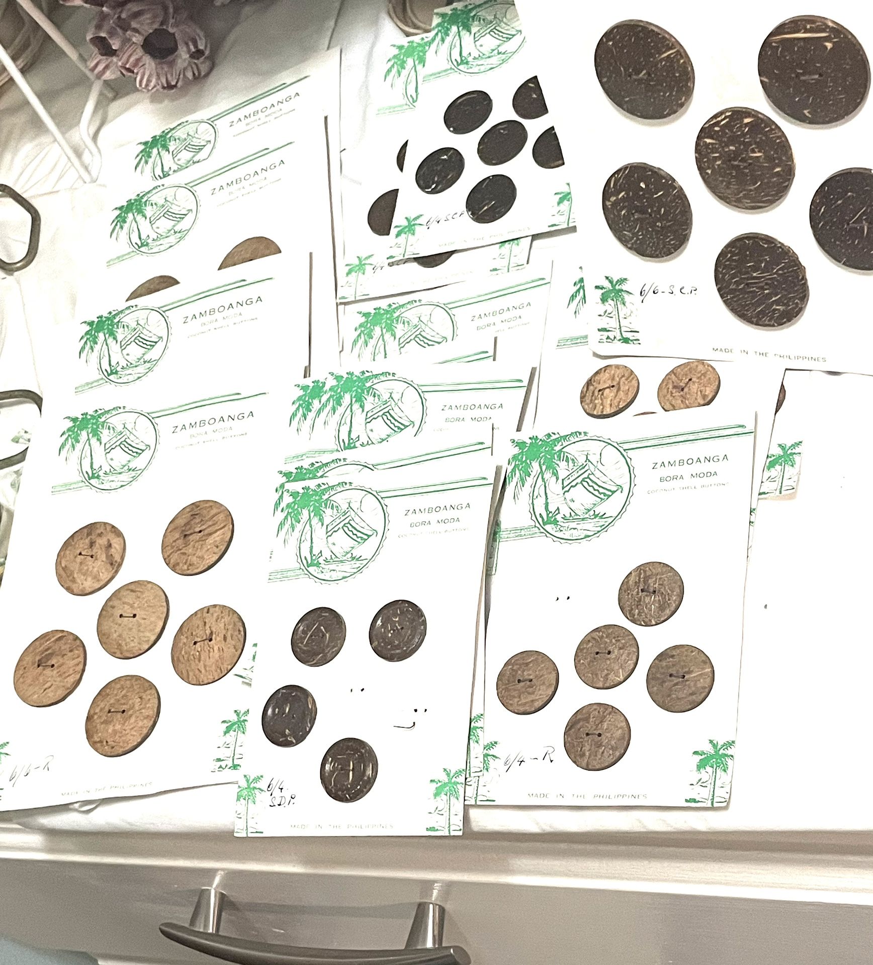 19 Cards Of Coconut Buttons