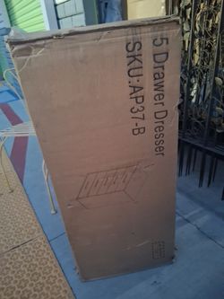 New 5 Drawer Dresser Brown Wood