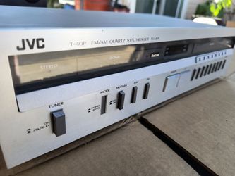 JVC T-40P FM/AM Quartz  Tuner