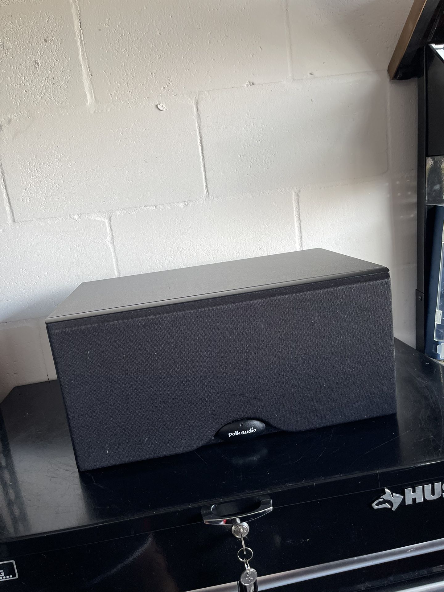 POLK AUDIO CS400i CENTER CHANNEL SPEAKER .