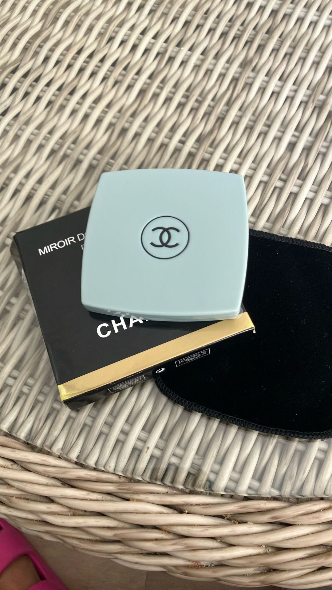 CC COMPACT MIRROR