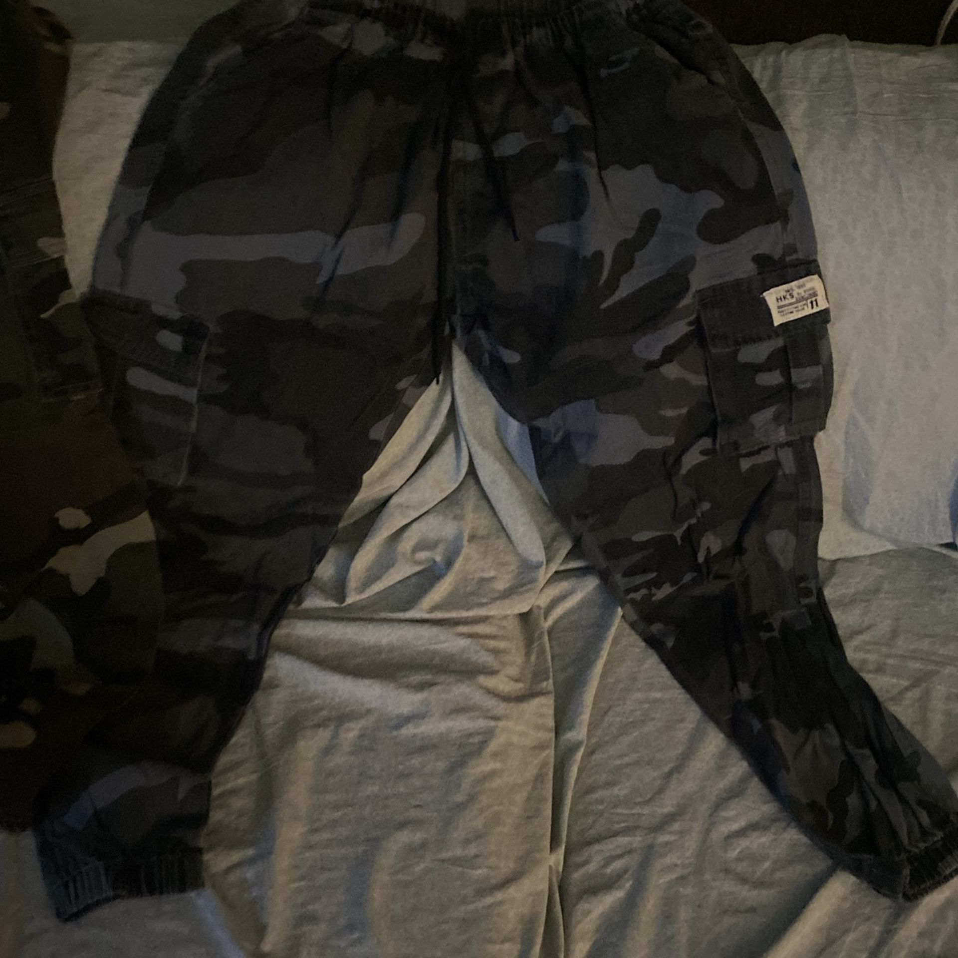 SHEIN Camo Pants Size Medium
