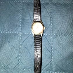 Vintage Ladies 10 K Gold Watch
