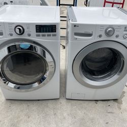 Washer and Gas Dryer Set