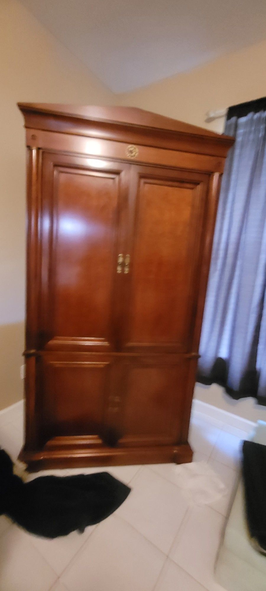 Almost Free !    Bedroom Set