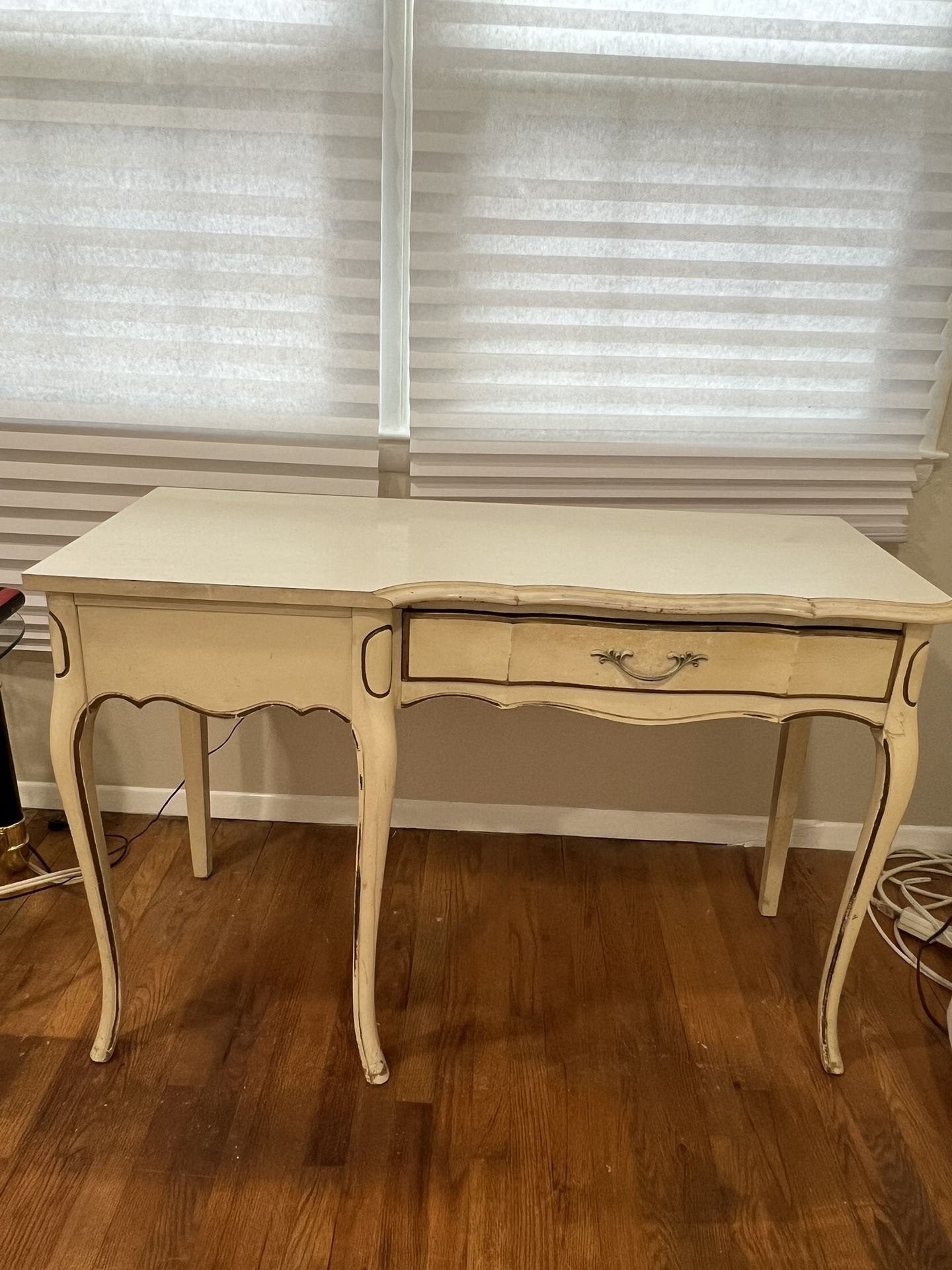 Vintage Desk - White