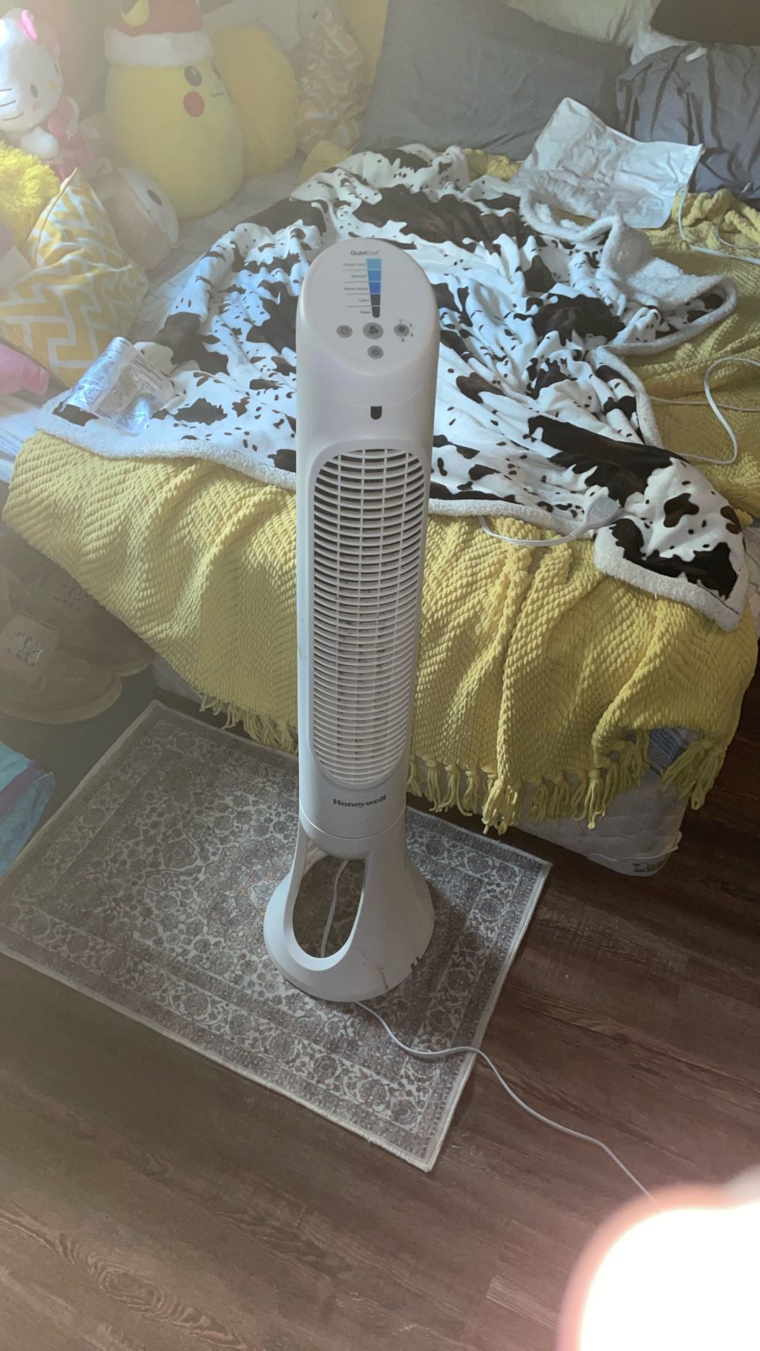 HoneyWell Brand Multi Setting Quiet Rotating Electric Tower Fan