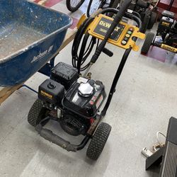 DEWALT COMMERCIAL PRESSURE WASHER