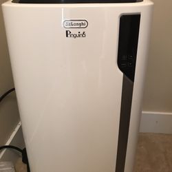 Portable Air Conditioner - Delonghi 4 in 1,  12,500  BTU