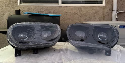 08-14 Dodge Challenger Black Projector HID Headlights